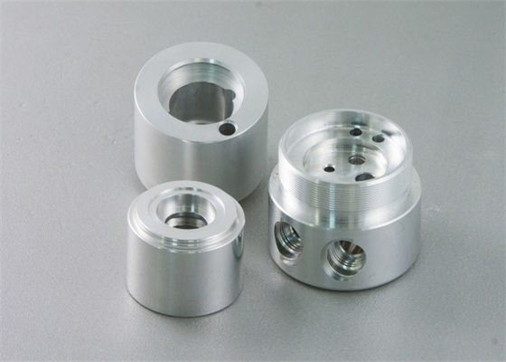 Анодированные алюминиевые CNC-обрабатывающие детали Серебро CNC-обрабатывающие детали поставщики